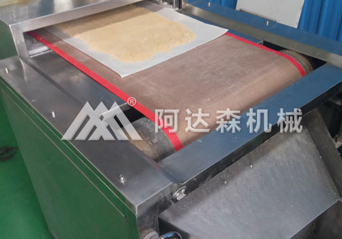 微波干燥機(jī)的特點(diǎn)優(yōu)勢(shì)：節(jié)能效率高、工藝先進(jìn)